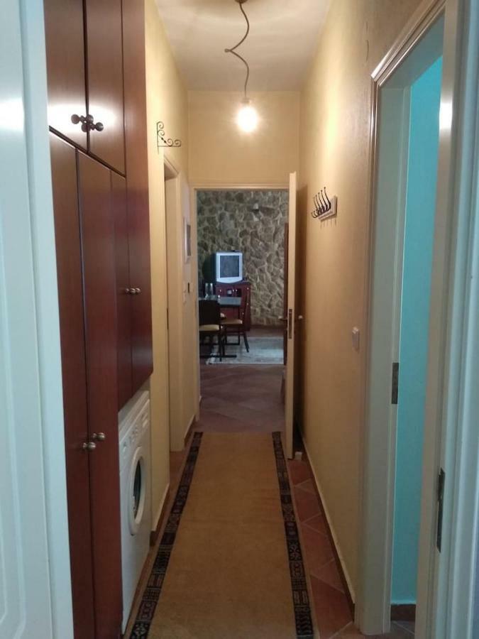 Gallery Home,Downtown, Ioannina. 외부 사진